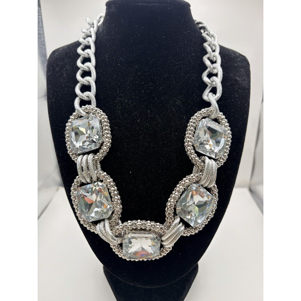 Chunky Silver Tone crystal Like Statement Necklace Faceted Stones Toggle Close